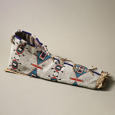 Cradle with beads decoration<br /><span>Native American. 19th century. 28.0×70.0cm.</span>