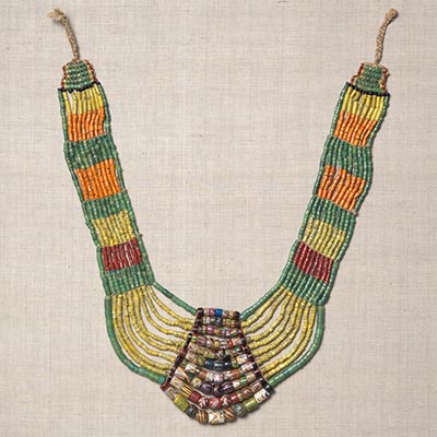 Necklace<br /><span>Paiwan tribe. glass. 19th century. 87.0×9.0cm.</span>