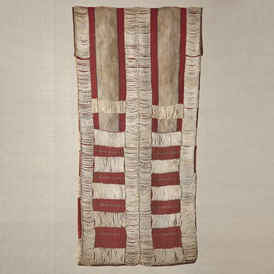 Ceremonial sleeveless coat<br /><span>Taiyal tribe. ramie, shell beads. 19th century. 95.0×48.0cm.</span>