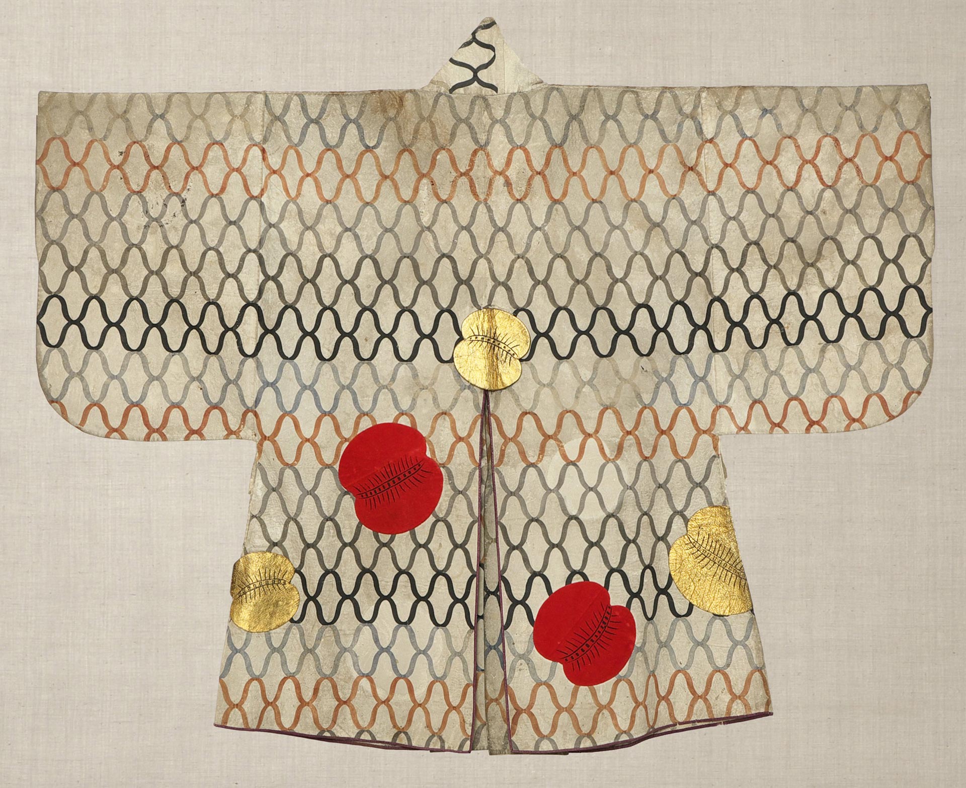白地網文様鞠散し革羽織 - 所蔵品 | 日本民藝館